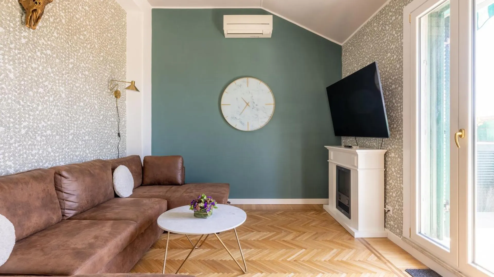 Dolce Vita Penthouse Róma 0*,